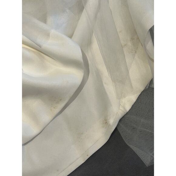 Sorayan size XS Wedding Dress - Picture 7 of 12